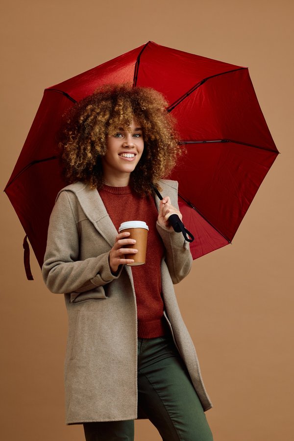 Parapluies publicitaires personnalisables : un atout pour votre image